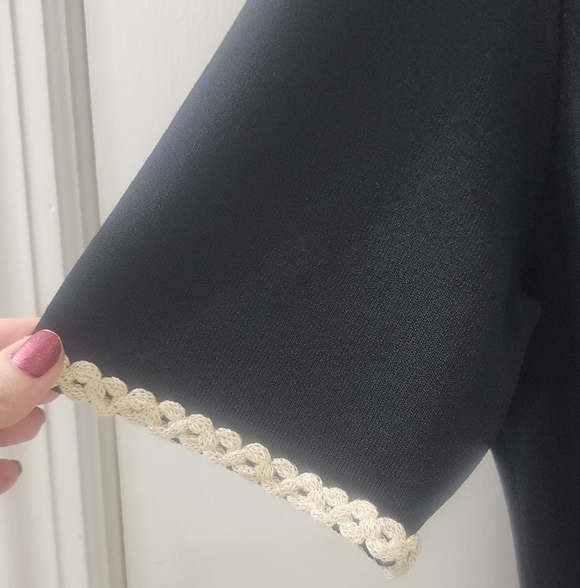 New Classic Black Knit Dress with Cream Trim, Size Extra Large. - Picture 3 of 11